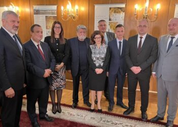 Изложба за Ивановските скални църкви събра заедно всички депутати от Русе