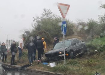 БМВ катастрофира заради несъобразена скорост на бул.“България“
