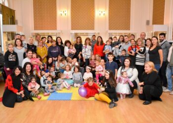 В Деня на недоносените деца: УМБАЛ „Канев“-Русе се грижи за родената 650 грама Ева