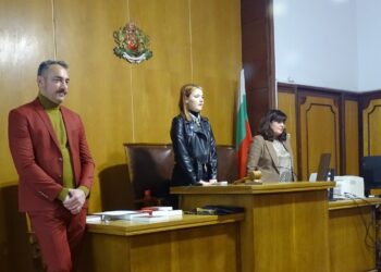 Ученичка от СУЕЕ стана председател на Районен съд-Русе за един ден