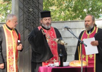 Русе отбеляза Архангелова задушница с ритуал-панихида /ВИДЕО/