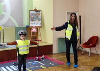 Полицаи гостуваха на децата в ДГ „Русалка“ в Русе