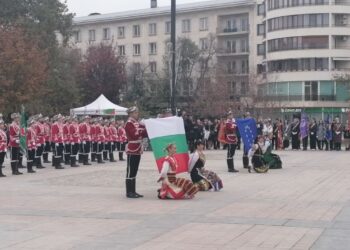Русе вече има свой гвардейски отряд – първи у нас по идея на ученик /ВИДЕО/