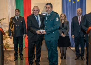 Директорът на Гранична полиция-Русе бе отличен с награда от МВР