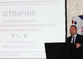 Кметът Пенчо Милков е първенец по откритост и отчетност според „Прозрачност без граници“