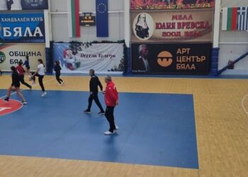Треньорите на националите по хандбал работиха с девойките на ХК „Бяла“