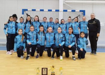 Девойките ст.възраст на ХК „Бяла“ с бронзовите медали на Купа България