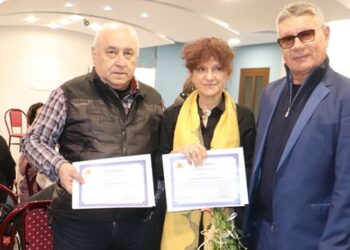 Теодора Бакърджиева представи „Памет за Винарови“ в нов арт център в Русе