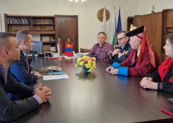 Кметът на Русе се срещна с ректора на Университета по традиционна монголска медицина