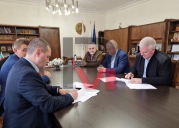 Общината подписа договора за Летище Русе, започват оградата и осветлението