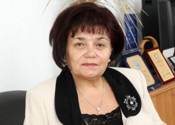 Янка Такева в Русе: Очаква се минималната заплата на учител да стигне 1900 лв. с новия бюджет