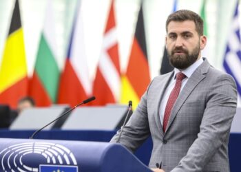 Андрей Новаков внесе петиция в ЕП за 1 минута за обработка на камионите по границите