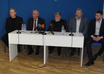 Вежди Рашидов вае Левски и Ботев за патриотична алея в Две могили /ВИДЕО/