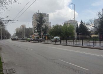 Кратък снеговалеж изненада русенци по обед /ВИДЕО/