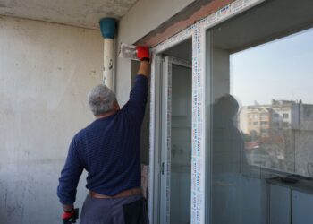 Започнаха ремонтите на общински жилища в Русе