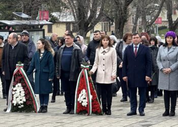 Ветово отбеляза 145 години от Освобождението с церемония и венци