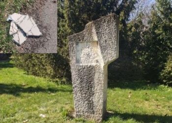 Вандали потрошиха за втори път паметна плоча за политическо събитие в Русе