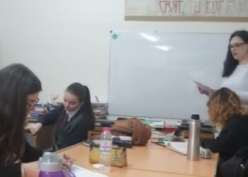 Ученици изучават изкуството да бъдеш галерист за 90-годишнината на РХГ