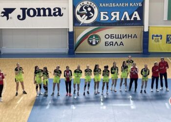Хандбалистките на Бяла записаха поредна победа по пътя към суперфинала