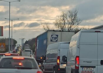 Проблем в Гюргево спря трафика на камиони на Дунав мост при Русе