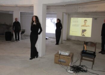 Любов и война се преплитат в провокативната премиера „Изчезващи“ /ВИДЕО/