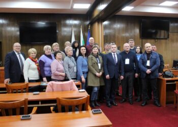 Кметът връчи на представители на Тараклия решението за 10 000 лв. за паметник на Левски