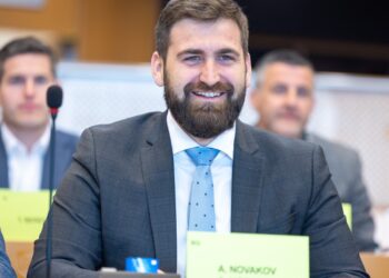 Комисията по транспорт на ЕП одобри обработка на камиони по границите от 1 минута
