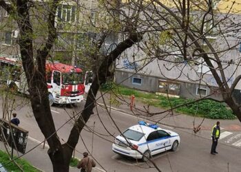 Ремонт на автомобил предизвика пожар в централната част на Русе