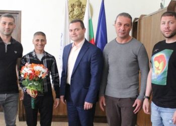 Кметът Пенчо Милков награди с парични премии изявени русенски боксьори