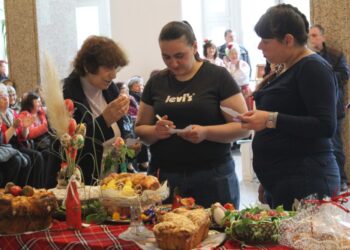 Пенсионерските клубове направиха конкурс за домашни пити, козунаци и яйца