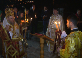 Русенският митрополит Наум възвести Възкресение Христово в храма „Св.Петка“
