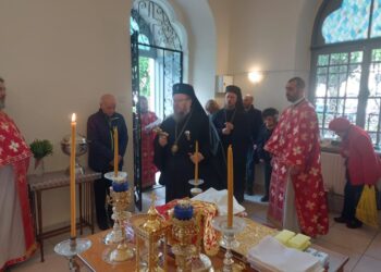 Митрополит Наум освети обновения параклис на храма „Света Троица“ в Русе