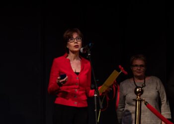 Журналистът от БНТ-Русе Петя Пантева получи „Златно перо“ от името на „Линия Култура“