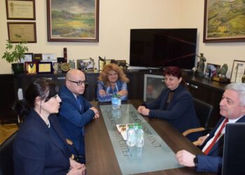 Среща-дискусия “За професията дипломат днес” се проведе в Русенския университет