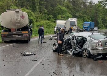 Затварят временно пътя Русе-Бяла заради катастрофа между кола и цистерна