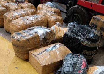 Икономическа полиция в Русе иззе при акция големи количества нелегални парфюми и стоки