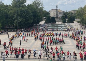 „Хорото на доброто“ събра над 8000 лв. за площадка за деца с увреждания