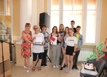 Ученици от Пловдив спечелиха голямата награда от „Арнаудови срещи“ в Русе