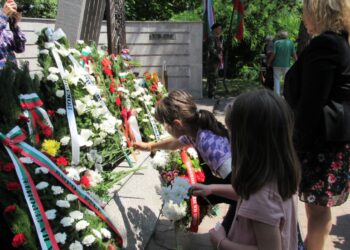 Русе почете паметта на Ботев и загиналите за свободата на България /ВИДЕО/