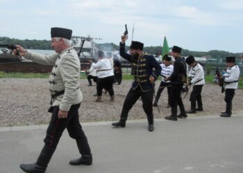 Русенци се събраха на кея да посрещнат четата на Христо Ботев /ВИДЕО/