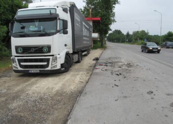Водач загина след удар в камион на входа на Русе /ВИДЕО/