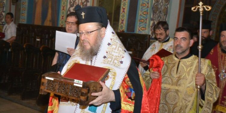 Митрополит Наум посрещна мощите на Света Марина в Русе