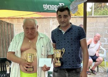 Турнирът по белот в Борово бе спечелен от беленчани