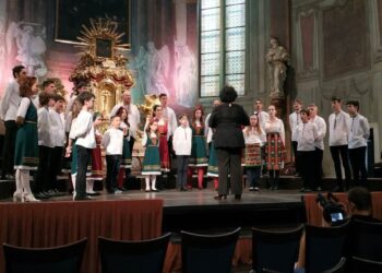 Хор „Св.Георги Победоносец” се завърна със сребърен медал от MUSICA ORBIS PRAGUE FESTIVAL