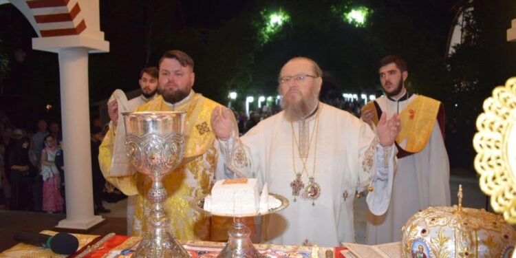 Румънците се поклониха пред мощите на Света Марина от манастира в Каран Върбовка