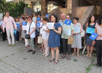 Служители на НОИ-Русе: Искаме достойно заплащане с 30 % увеличение