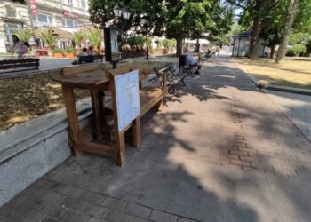 Две пейки в помощ на майките с бебета бяха дарени и поставени в Русе /ВИДЕО/