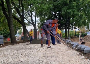 Преобразяват градинката зад площад „Дунав“ в Русе