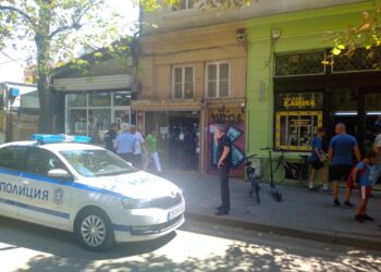 Депутат се намеси в екшън с пистолет в златарско ателие в Русе