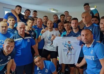 Футболистите на „Дунав“ посветиха победата си на малкия „дракон“ Венци